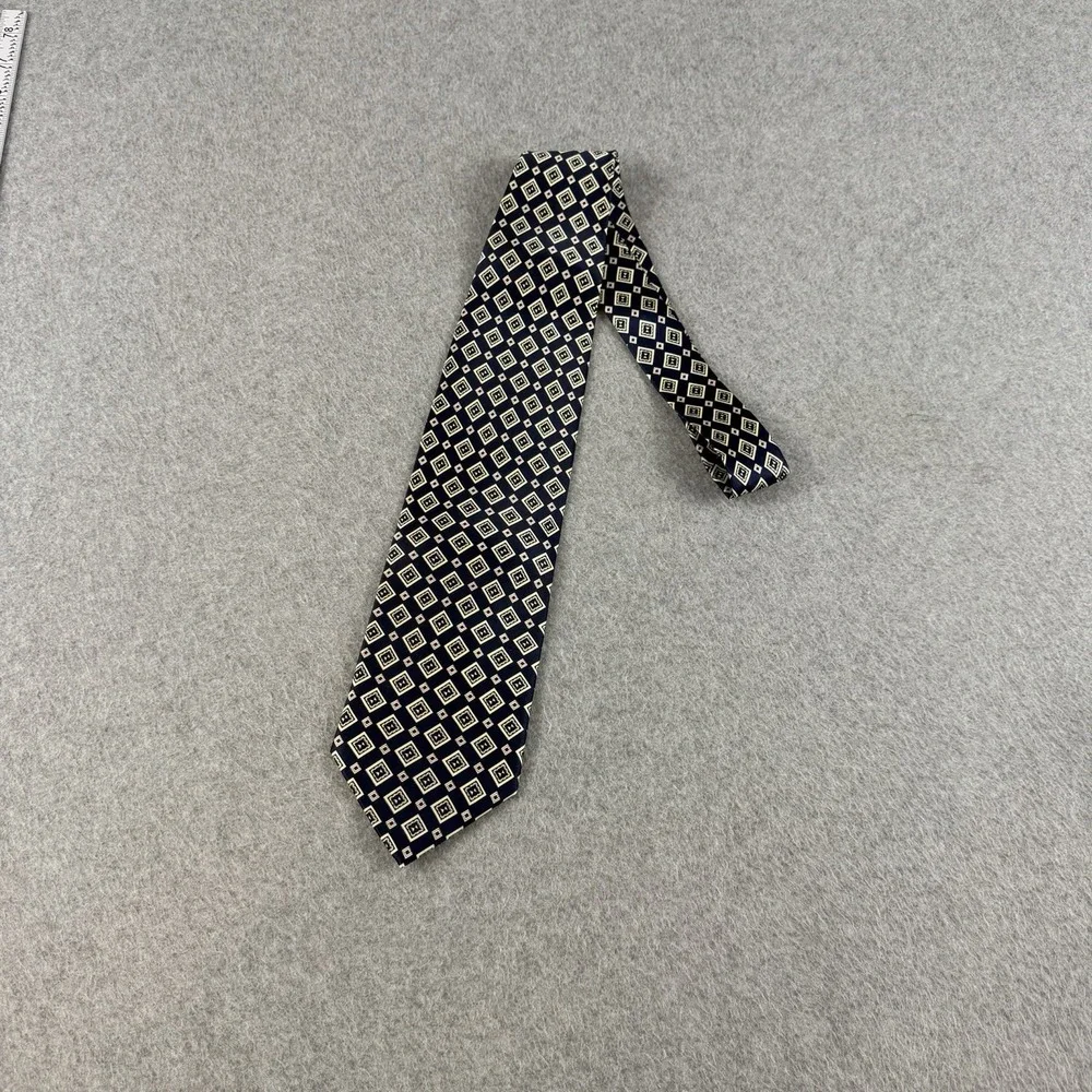 Vintage Dai Huang 100% Silk Navy Geometric Diamond Necktie Wide 57x3.9